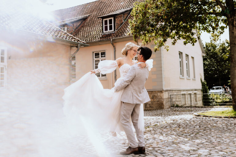 Hochzeitsfotograf Braunschweig, Hochzeitsreportage Braunschweige, Standesamt Braunschweig, Hochzeitsfotograf Wolfsburg, Hochzeitsfotograf Salzgitter, Hochzeitsfotograf Niedersachsen, Hochzeitsfotograf Harz, Hochzeitsfotograf Peine, Standesamt Wolfsburg, Standesamt Wolfenbüttel, Standesamt Salzgitter, Standesamt Vechelde, natürliche Hochzeitsfotos, emotionale Hochzeitsfotografie, freie Trauung Braunschweig, Botanischer Garten Braunschweig, Klosterhotel Wöltingerode, Morrhof, Farm Inn Wittingen, Waldhaus Oelper, Steigenberger Parkhotel Braunschweig, Schloss Richmond Braunschweig, Hotel Schönau Peine, Schäferhof Langenstein, Edelscheune, Standesamt Celle, Fotograf Braunschweig, Fotograf Wolfsburg, Fotograf Hannover, Fotografie Workshop für Anfänger, Fotograf Peine, Fotograf Vechelde, Fotograf Salzgitter, Fotograf Wolfenbüttel, Fotograf Harz, Fotograf Goslar, Fotograf Wernigerode, Fotograf Quedlinburg, Fotograf Halberstadt, fotografische Begleitung, Eventfotograf, Fotos Abschied, freie Trauerfeier, Business Porträt Fotograf, Couple Shooting, Paarshooting, Paarfotografie, After Wedding Shooting, After Wedding, Destination Wedding